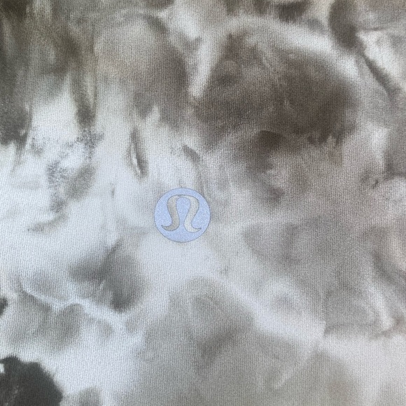 Lululemon Align High-Rise Pant with Pockets 25"
Diamond Dye Light Sage, Size 20 - Picture 6 of 11